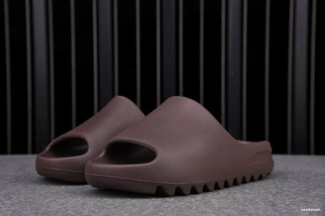 Yeezy Slide Soot Adidas G55495 0930